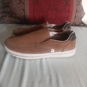 Men's  Izod Brown Slip-On Shoes Size 10